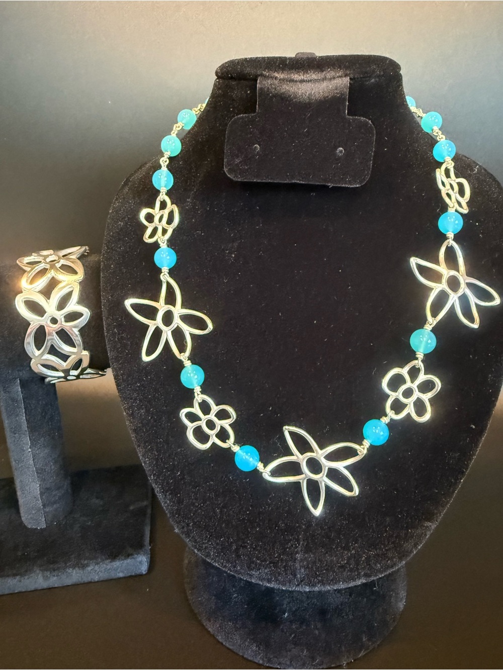 🌸 RETired James Avery Wildflower Necklace 🌸 Rare 🌸